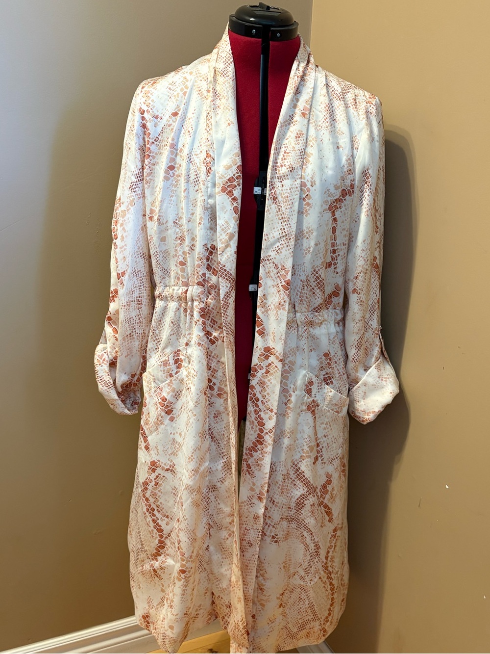 Silky Snake-Print Long jacket - Cream & rose